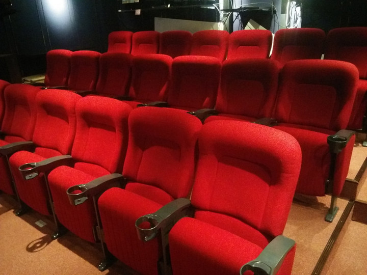 コトブキ社製映画館の椅子　シアターチェア